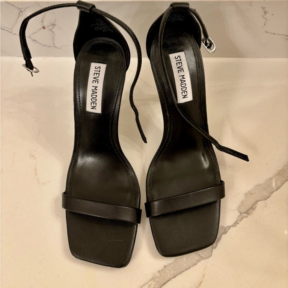 Steve Madden Women's Shaye Heeled Sandal Black Size 8